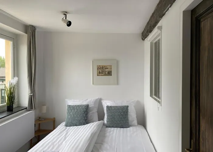 Authentic - 6p-apartment شقة *